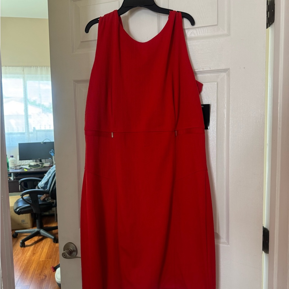Red Sleeveless Women's Dress